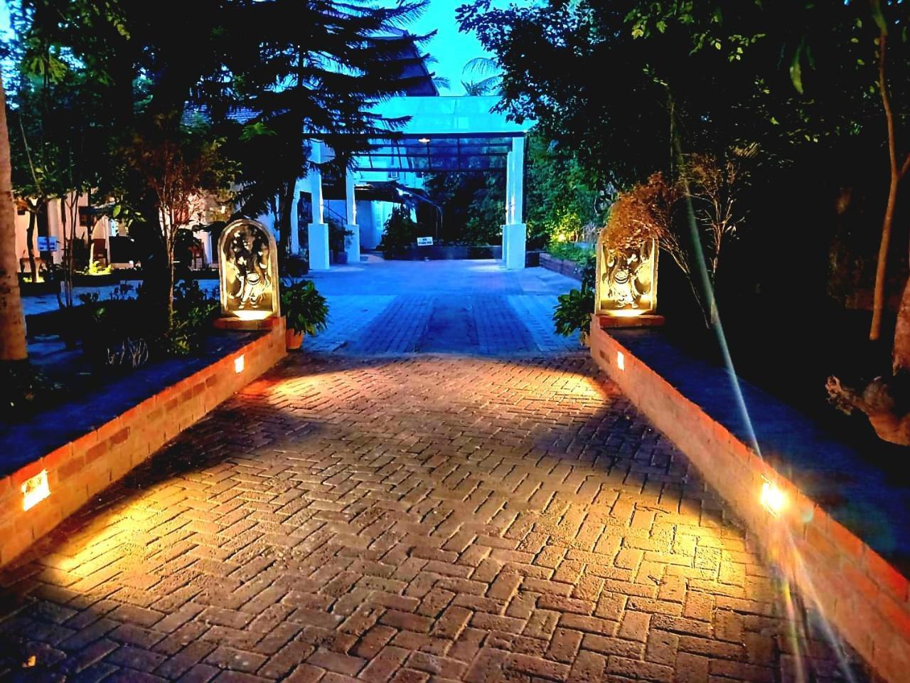 Seyara Holiday Resort Polonnaruwa Ngoại thất bức ảnh